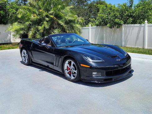Used 2012 Chevrolet Corvette Grand Sport w/ 3LT Preferred Equipment Group RWD image 2