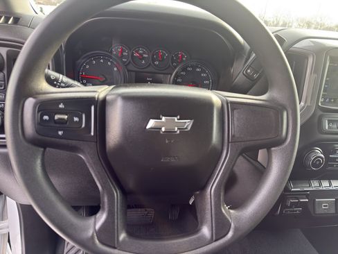 Used 2019 Chevrolet Silverado 1500 Custom Trail Boss w/ Custom Convenience Package image 18