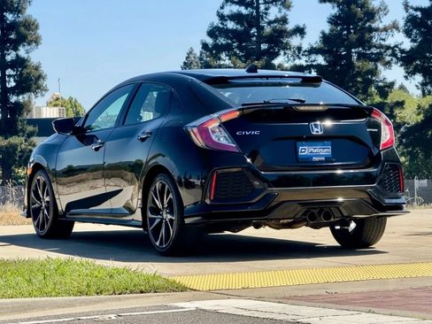 Used 2018 Honda Civic Sport image 4