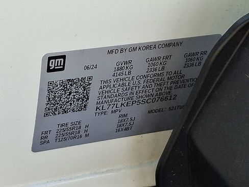 Used 2025 Chevrolet Trax ACTIV w/ Sunroof Package FWD image 31
