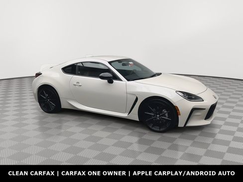 Used 2024 Toyota GR86 Premium RWD image 34