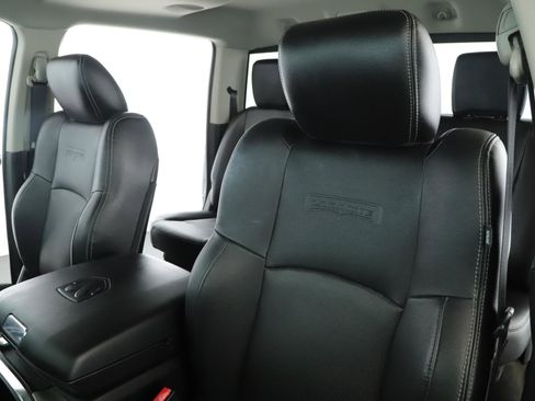 Used 2017 RAM 1500 Laramie w/ Convenience Group image 4