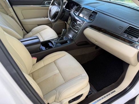 Used 2015 Lincoln MKS FWD image 9