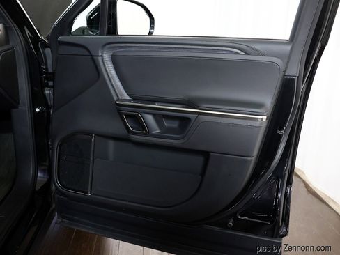 Used 2023 Rivian R1S Launch Edition image 36