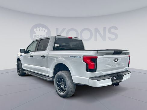New 2025 Ford F150 Lightning XLT image 4