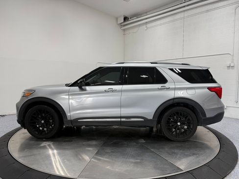 Used 2021 Ford Explorer Limited w/ Equipment Group 301A image 4