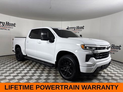 Used 2022 Chevrolet Silverado 1500 RST w/ Convenience Package II AWD/4WD image 4