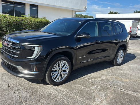 Used 2025 GMC Acadia Elevation w/ Elevation Premium Package FWD image 3