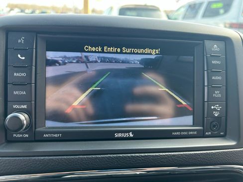 Used 2017 Dodge Grand Caravan SXT image 22