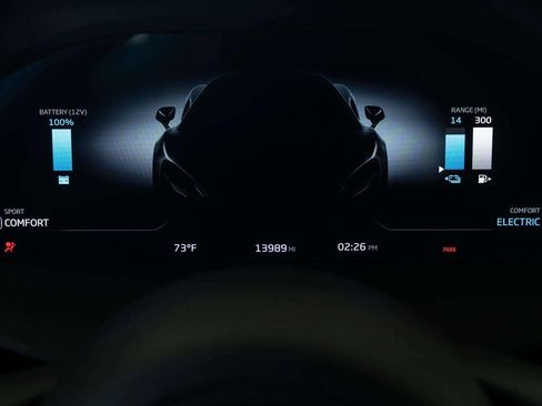 Used 2023 McLaren Artura image 8