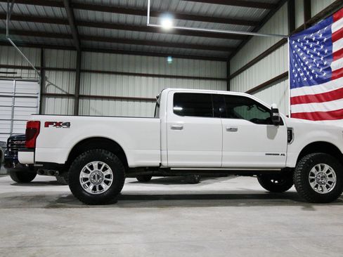 Used 2022 Ford F250 Limited AWD/4WD image 13