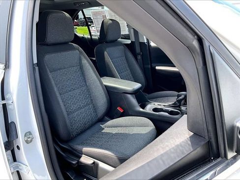 Used 2024 Chevrolet Equinox LT AWD/4WD image 11