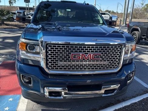 Used 2016 GMC Sierra 2500 Denali w/ Duramax Plus Package image 2