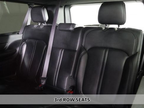 Used 2024 Jeep Wagoneer L Series III w/ Flexible Seating Group AWD/4WD image 12