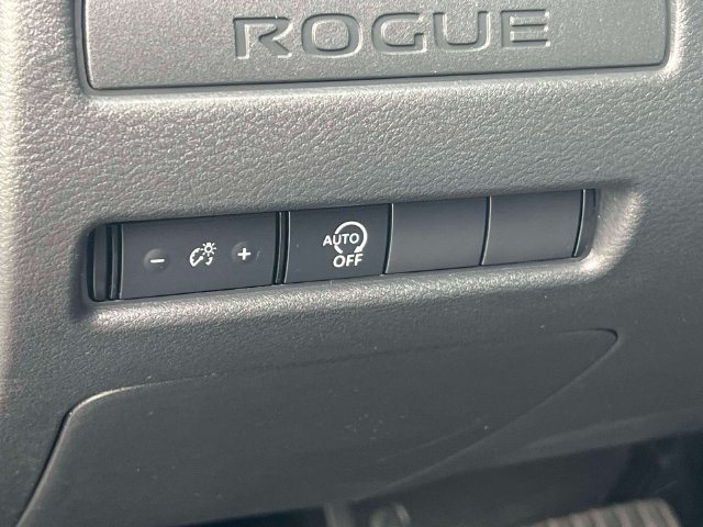 Used 2026 Nissan Rogue S AWD/4WD image 18