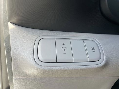 New 2026 Hyundai Venue SEL FWD image 28