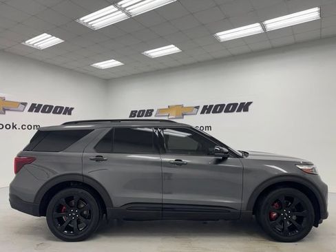 Used 2020 Ford Explorer ST w/ ST High-Performance Pack AWD/4WD image 4