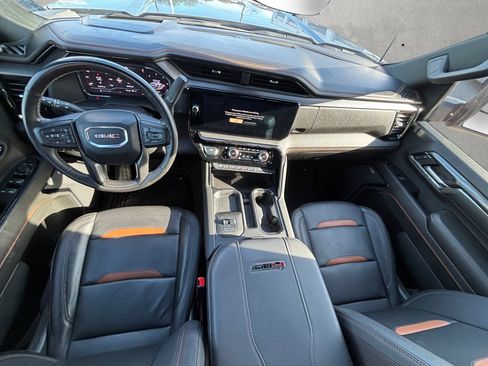 Used 2024 GMC Sierra 2500 AT4 w/ AT4 Premium Plus Package image 3