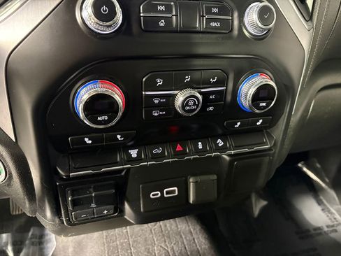 Used 2020 GMC Sierra 2500 SLE w/ SLE Value Package; AWD/4WD image 19