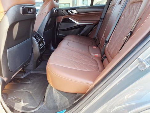 Used 2025 BMW X5 xDrive40i w/ M Sport Package image 17