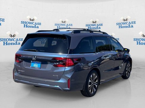 New 2026 Honda Odyssey Elite image 3