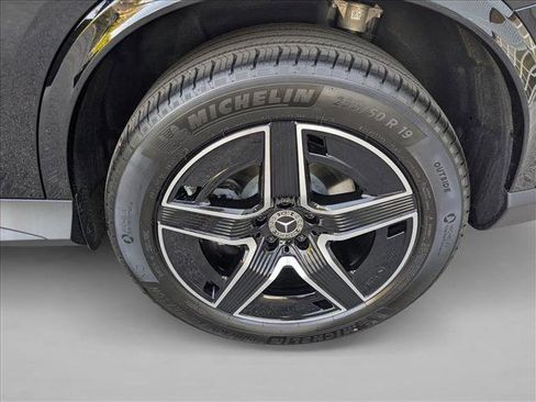 New 2026 Mercedes-Benz GLC 300 image 9