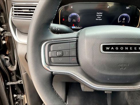 Used 2023 Jeep Wagoneer Series II AWD/4WD image 22