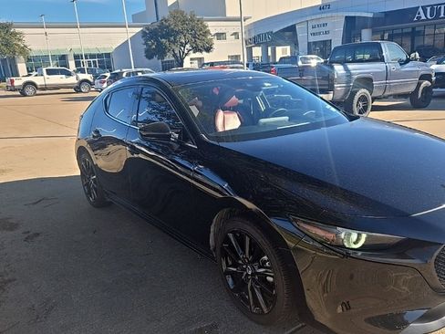 Used 2022 MAZDA MAZDA3 s image 9