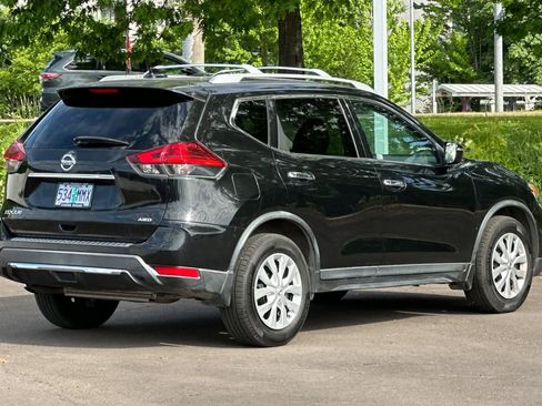 Used 2017 Nissan Rogue S w/ Appearance Package AWD/4WD image 2