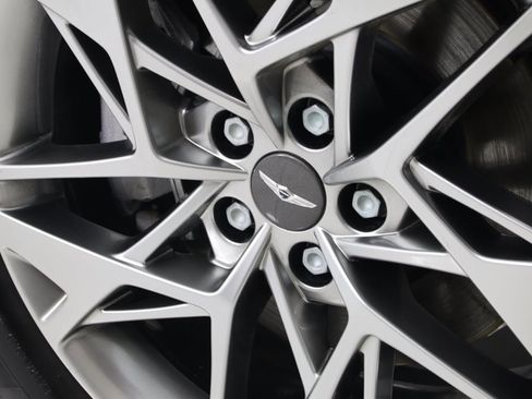 Used 2022 Genesis GV70 2.5T w/ Select Package image 16