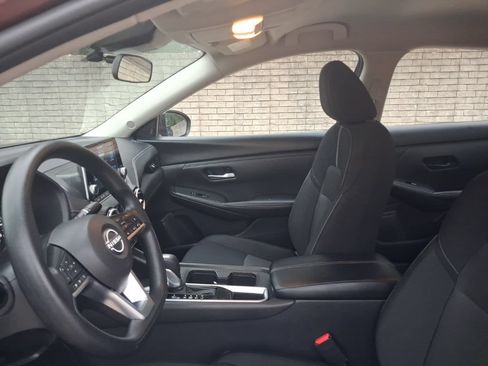 Used 2025 Nissan Sentra SV FWD image 4