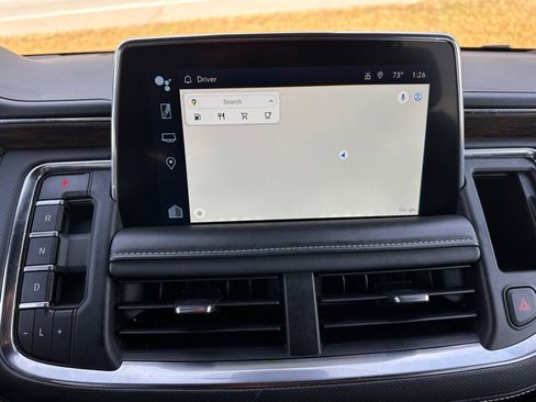 Used 2023 Chevrolet Suburban Premier image 12