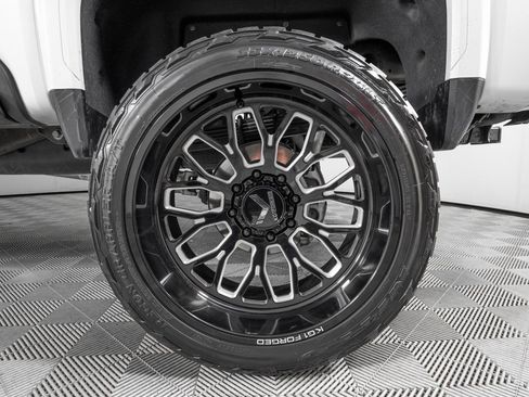 Used 2024 GMC Sierra 2500 Denali Ultimate image 36