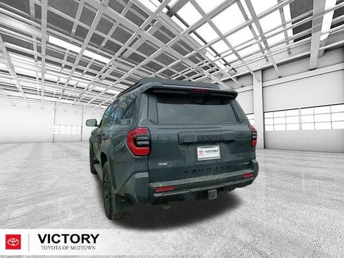 Certified 2025 Toyota 4Runner TRD Off-Road Premium image 5