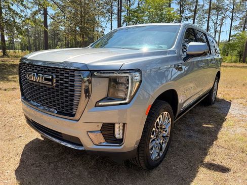 Used 2024 GMC Yukon XL Denali Ultimate AWD/4WD image 1