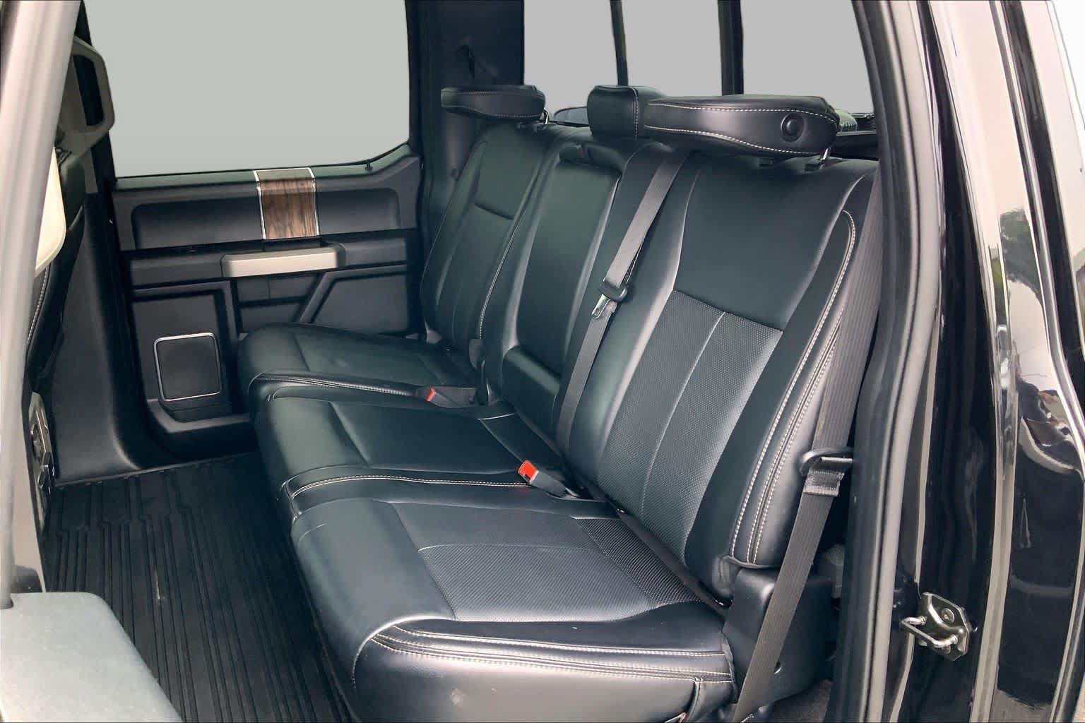 Used 2019 Ford F150 Lariat w/ Equipment Group 502A Luxury AWD/4WD image 19