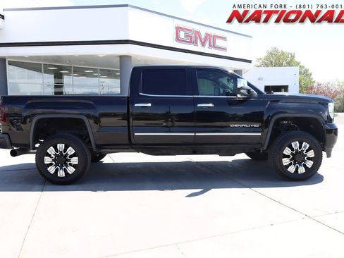 Used 2015 GMC Sierra 2500 Denali w/ Duramax Plus Package AWD/4WD image 7