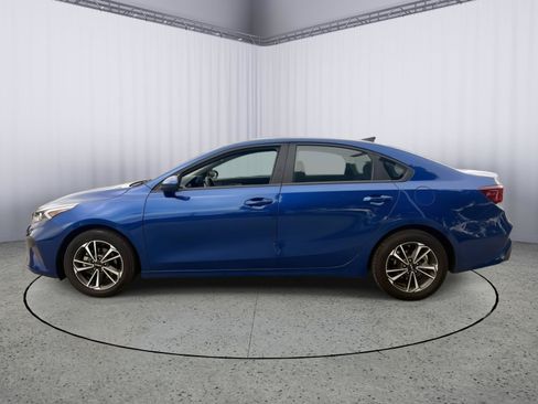 Used 2024 Kia Forte LXS FWD image 5