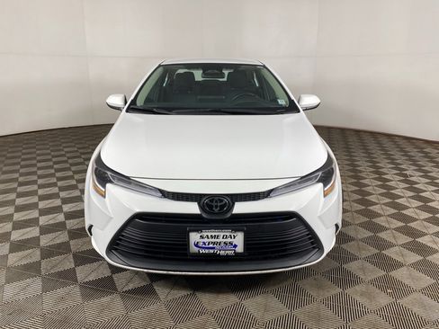 Used 2023 Toyota Corolla LE image 22