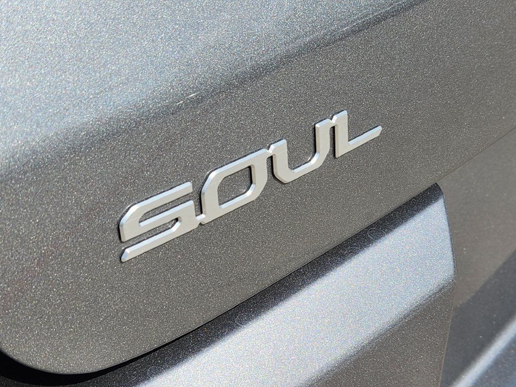 Certified 2024 Kia Soul GT-Line FWD image 21