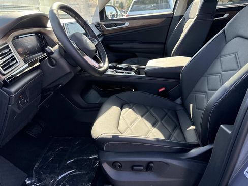 New 2026 Volkswagen Atlas SE image 16