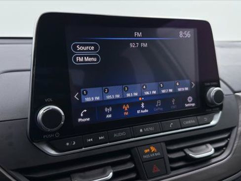 Used 2025 Nissan Altima 2.5 SV FWD image 26