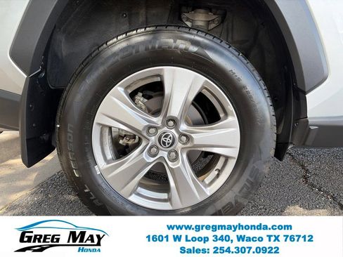 Used 2022 Toyota RAV4 XLE w/ Convenience Package FWD image 10