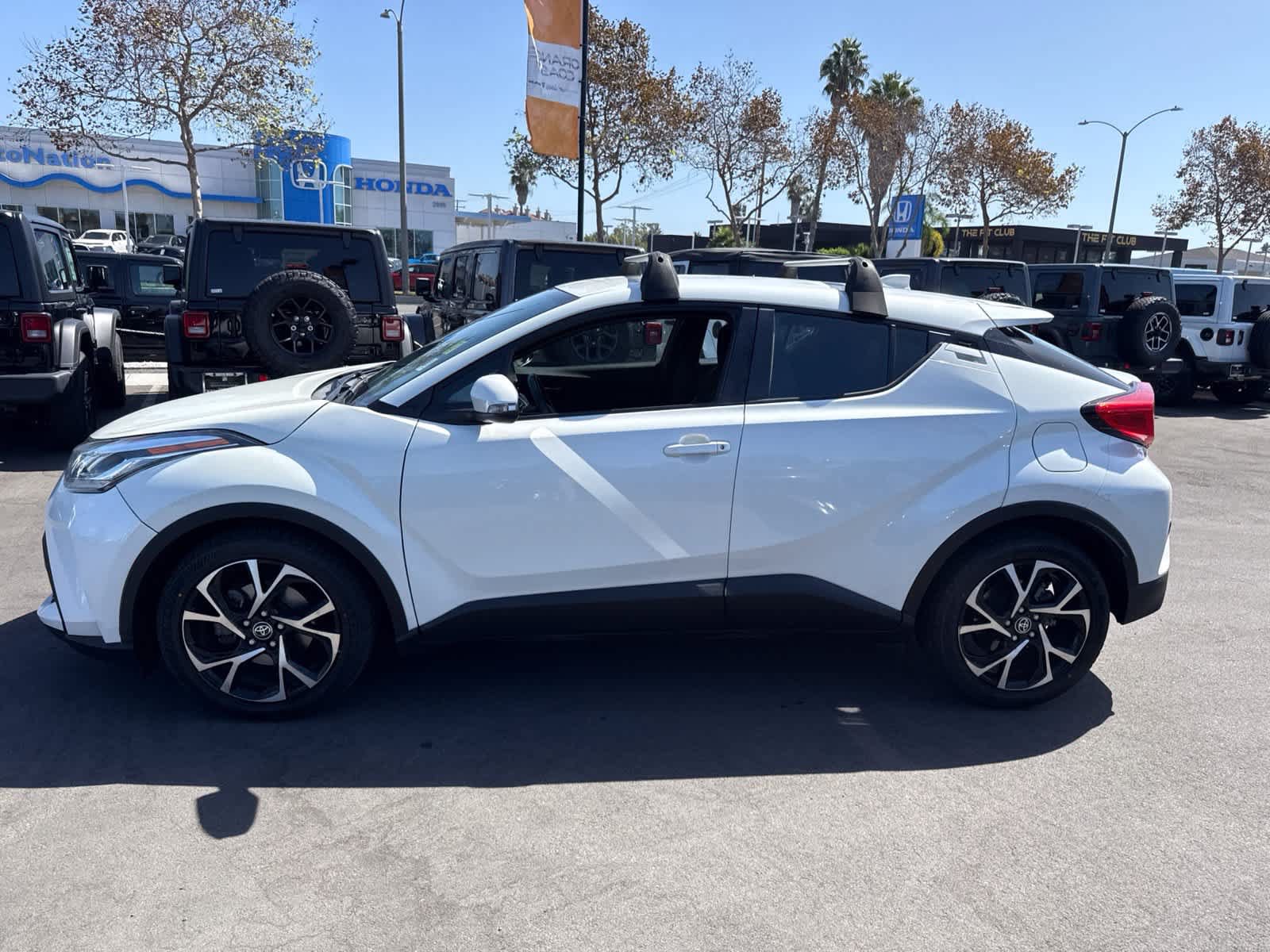 Used 2021 Toyota C-HR XLE FWD image 21