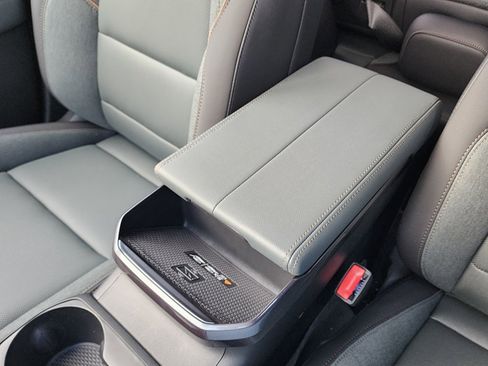 New 2026 GMC Terrain AT4 w/ Convenience Package III image 33