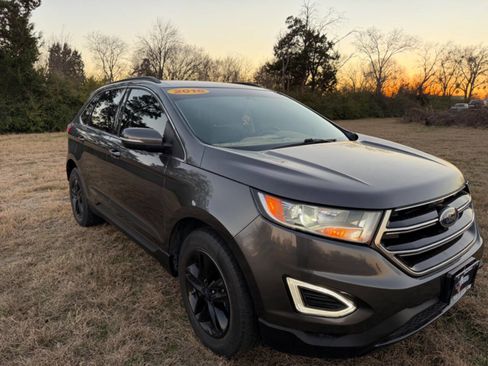 Used 2016 Ford Edge SEL w/ Equipment Group 201A image 3