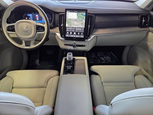 New 2026 Volvo XC90 T8 Ultra w/ Protection Package Premier AWD/4WD image 15