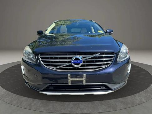 Used 2017 Volvo XC60 T5 Inscription w/ Preferred Option Package AWD/4WD image 8
