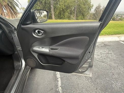 Used 2015 Nissan Juke S image 10