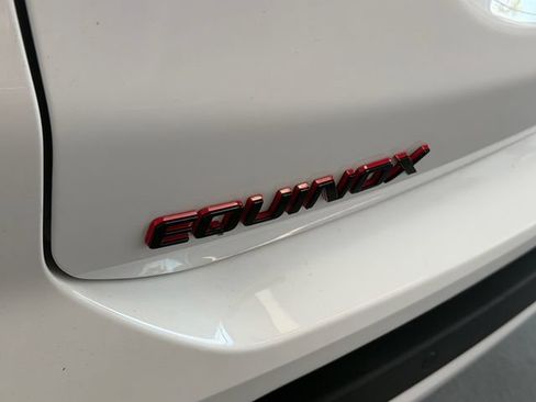 Used 2024 Chevrolet Equinox Premier FWD image 15